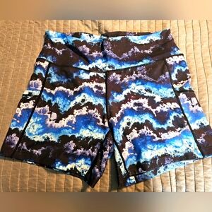 Constantly varied gear shorts, size XL